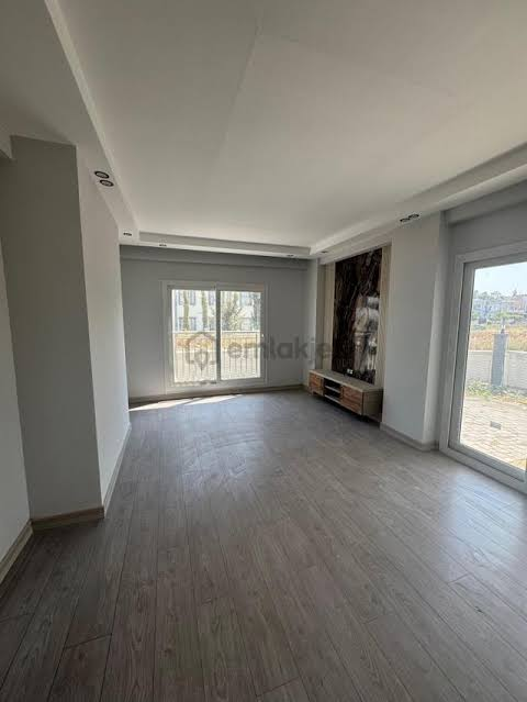 3+1 geniş daire — asansörlü, otoparklı